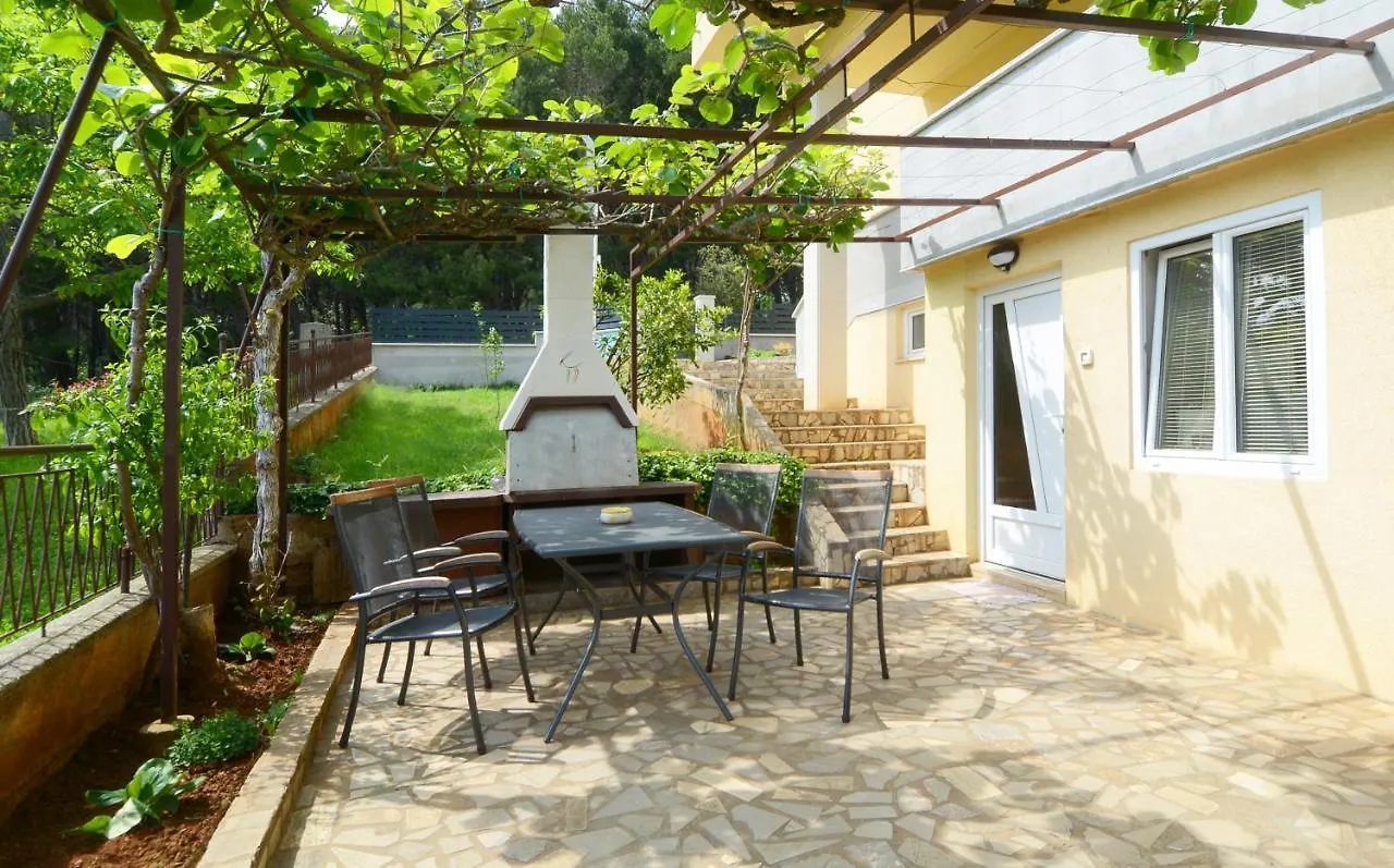 Apartment Mir Pula