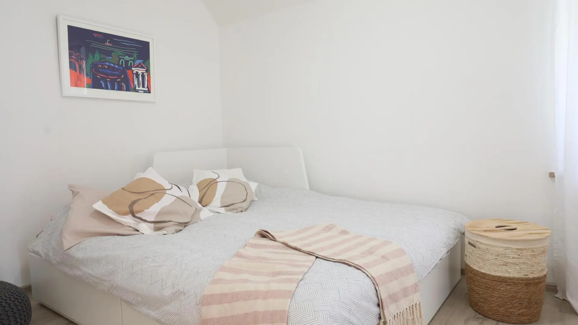 Apartment Mir Pula